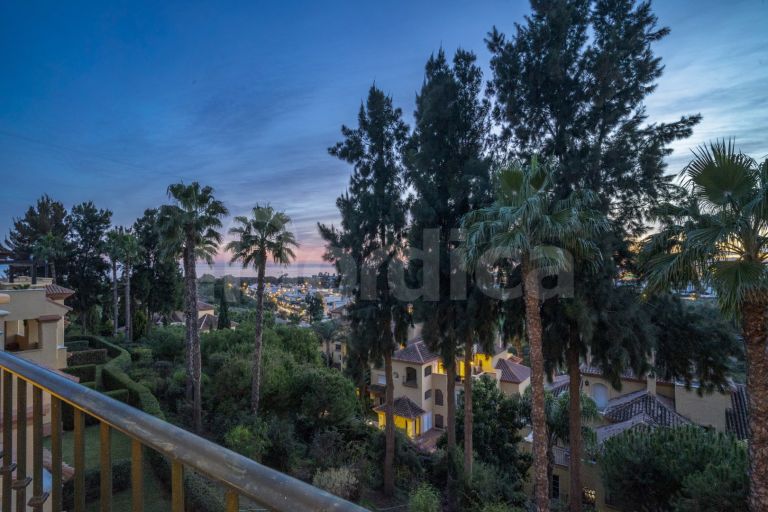 Penthouse for sale in Cumbres del Rodeo