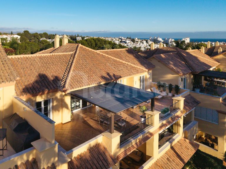 Penthouse for sale in Cumbres del Rodeo