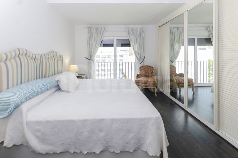 Takvåning till salu i Jardines del Puerto