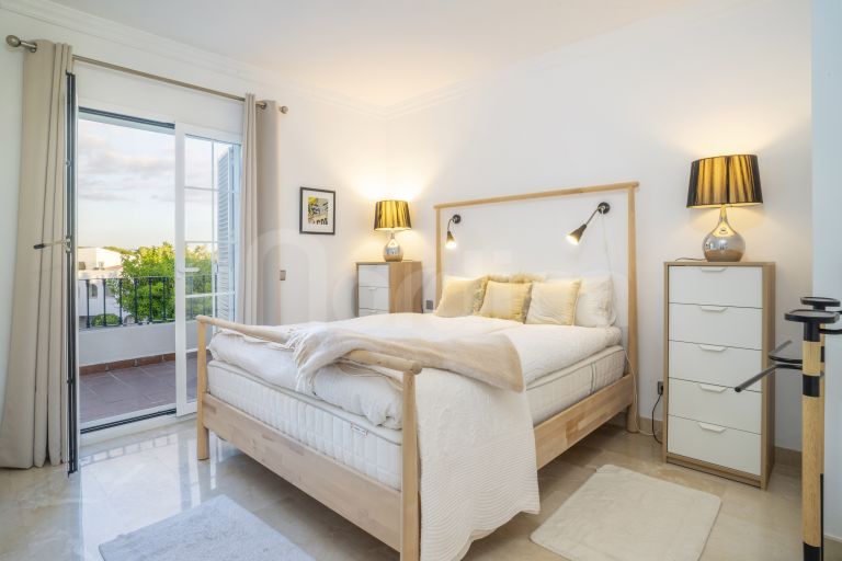 Radhus till salu i Aloha Pueblo