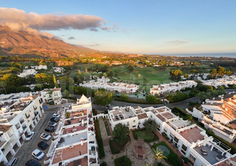 Radhus till salu i Aloha Pueblo