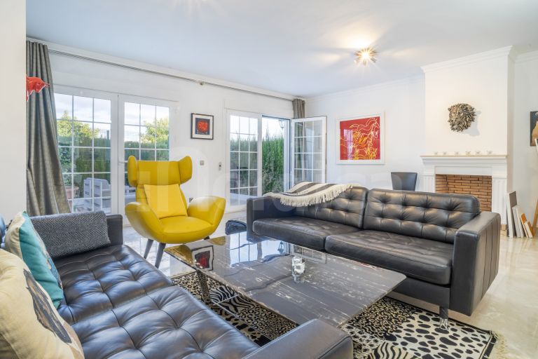 Radhus till salu i Aloha Pueblo