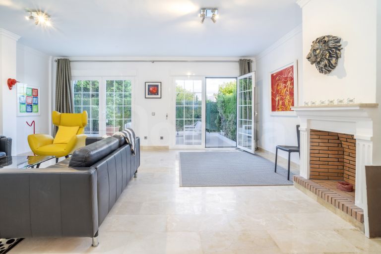 Radhus till salu i Aloha Pueblo