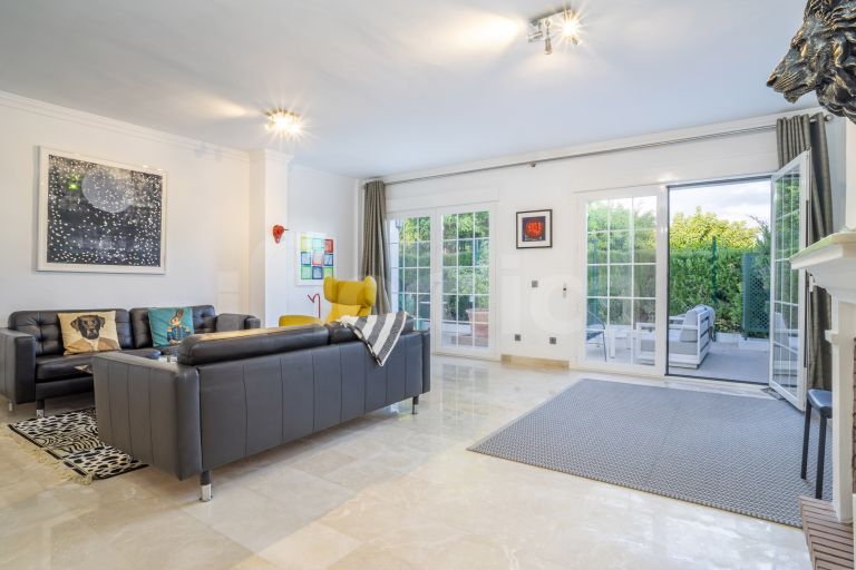 Radhus till salu i Aloha Pueblo