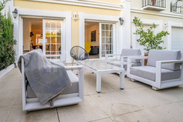 Radhus till salu i Aloha Pueblo