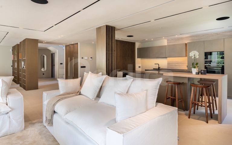 Villa for sale in Atalaya Golf