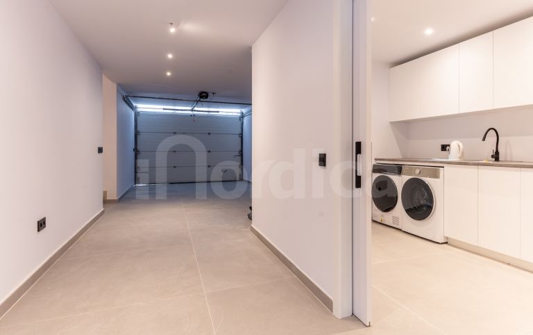 Villa for sale in Atalaya Golf