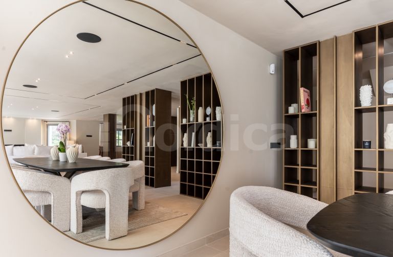 Villa for sale in Atalaya Golf