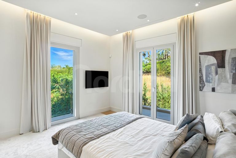 Villa for sale in Sierra Blanca