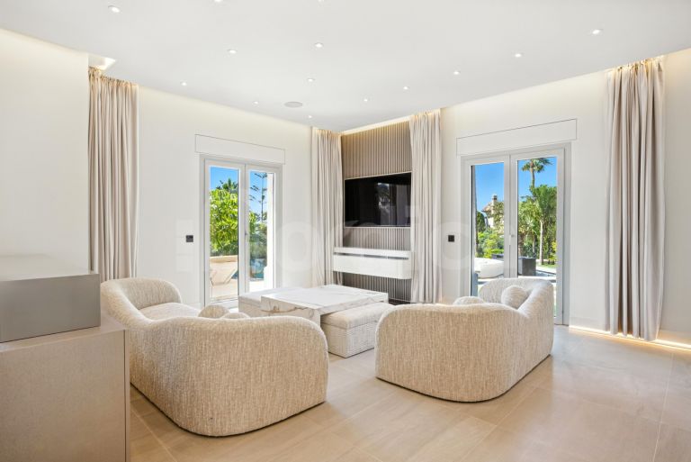 Villa for sale in Sierra Blanca