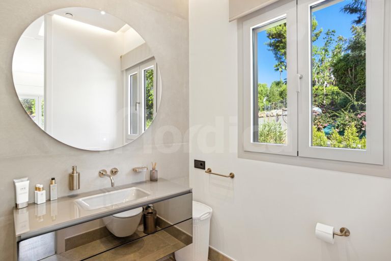 Villa for sale in Sierra Blanca