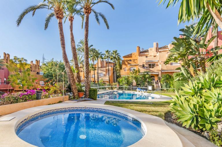 Town House for sale in El Palmeral