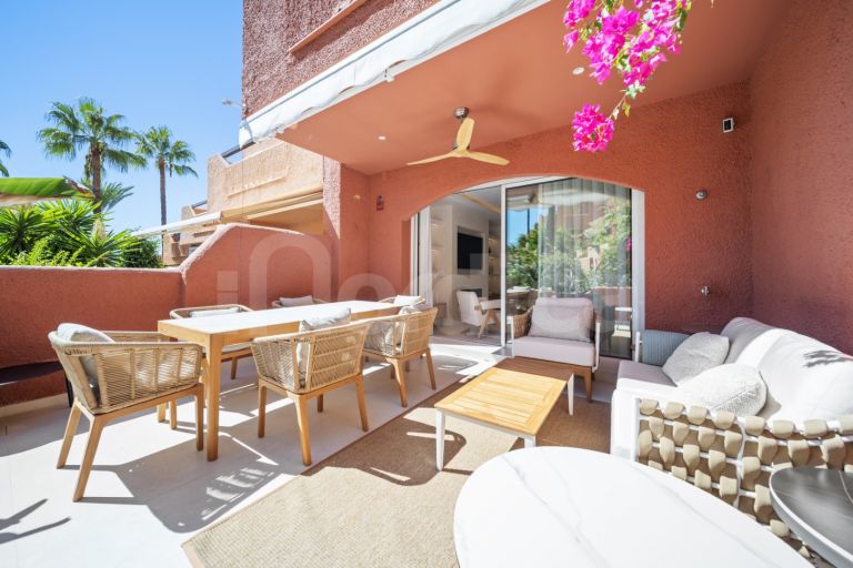 Town House for sale in El Palmeral