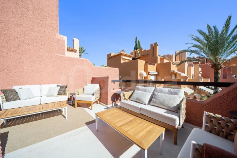 Town House for sale in El Palmeral