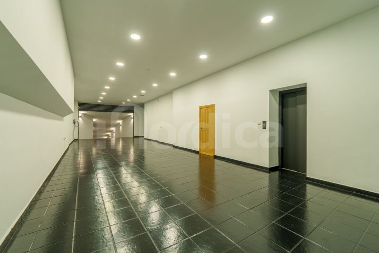 Villa for sale in Nueva Andalucia