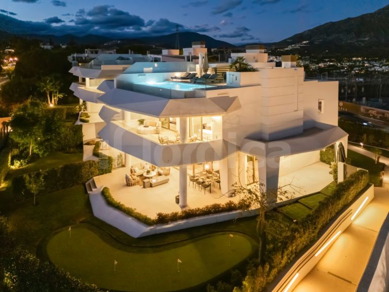 Semi Detached Villa for sale in Celeste Marbella