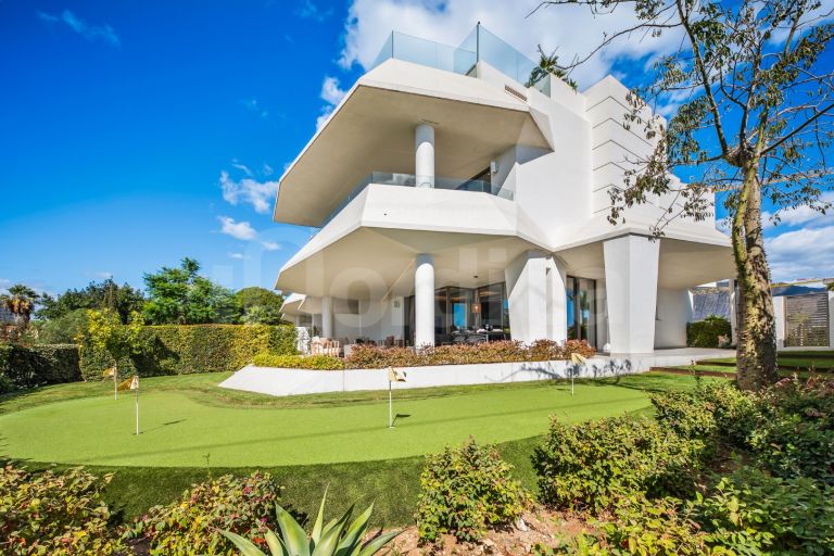 Semi Detached Villa for sale in Celeste Marbella