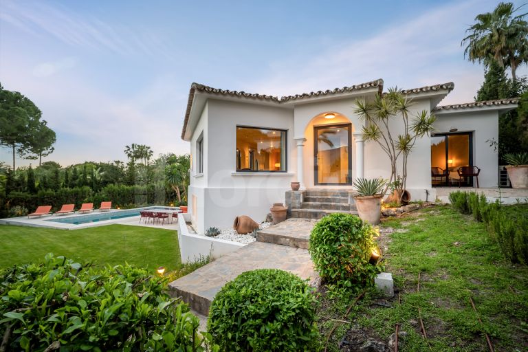 Villa for sale in Las Brisas