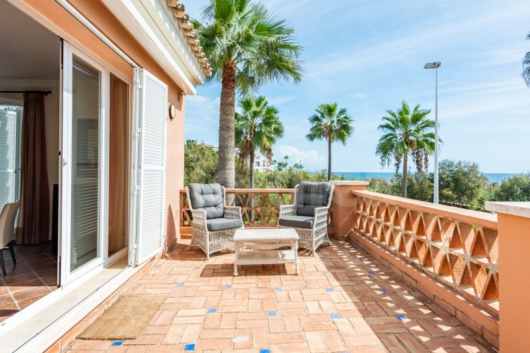 Semi Detached Villa for sale in La Perla de la Bahía