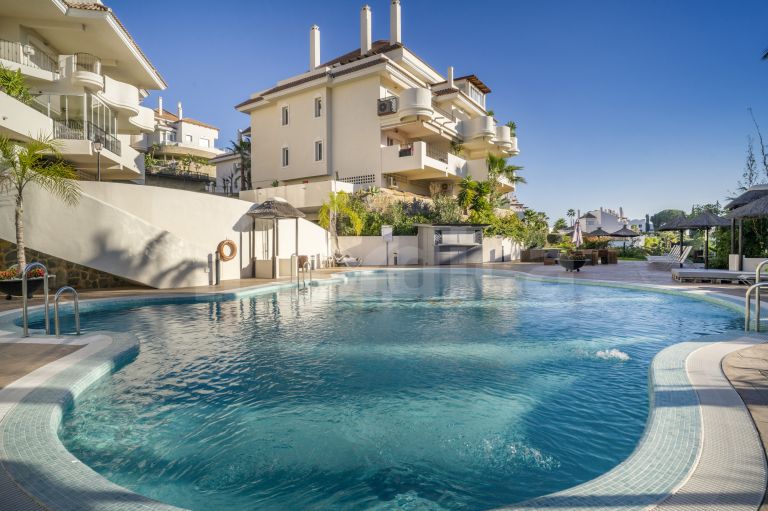 Penthouse for sale in Aloha Hill Club