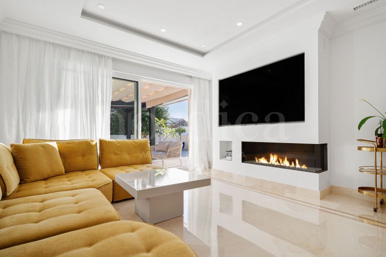 Penthouse for sale in Aloha Hill Club