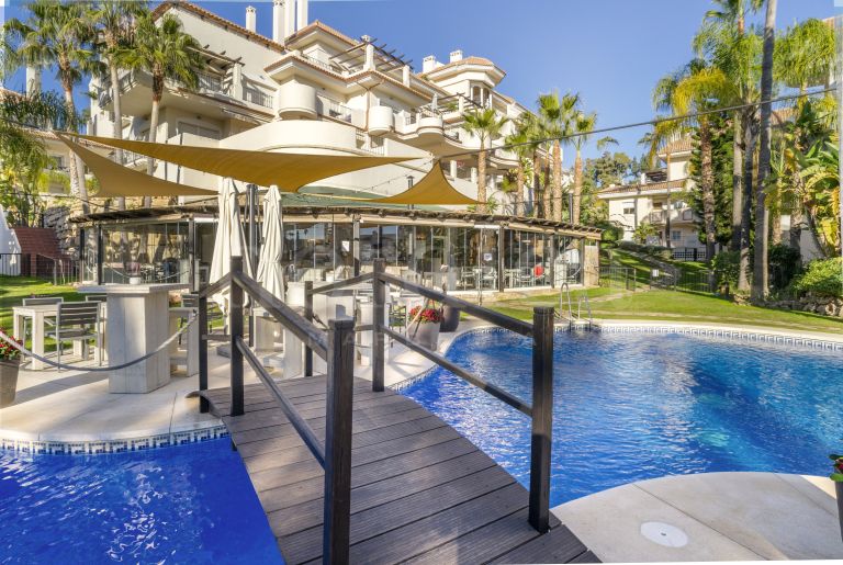 Penthouse for sale in Aloha Hill Club