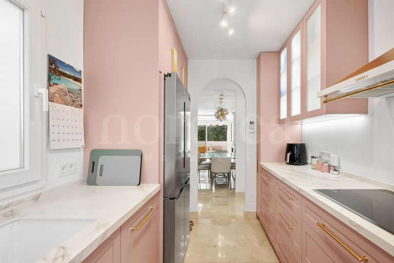 Penthouse for sale in Aloha Hill Club