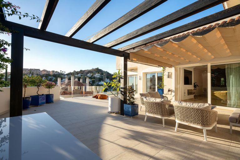 Penthouse for sale in Aloha Hill Club