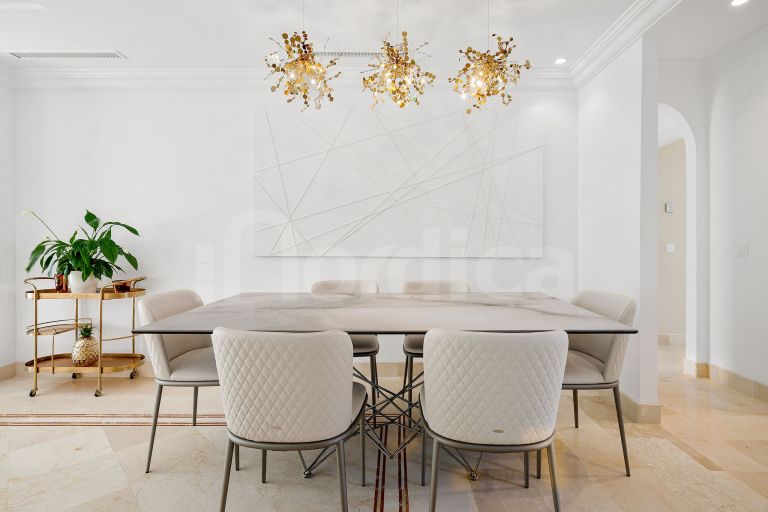 Penthouse for sale in Aloha Hill Club