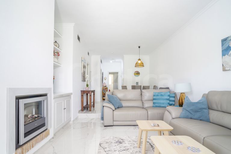 Ground Floor Apartment for sale in Los Dragos