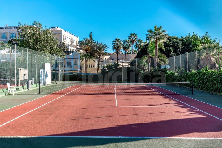 Ground Floor Apartment for sale in Los Dragos