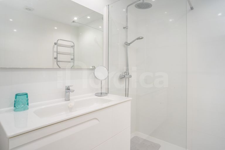 Ground Floor Apartment for sale in Los Dragos