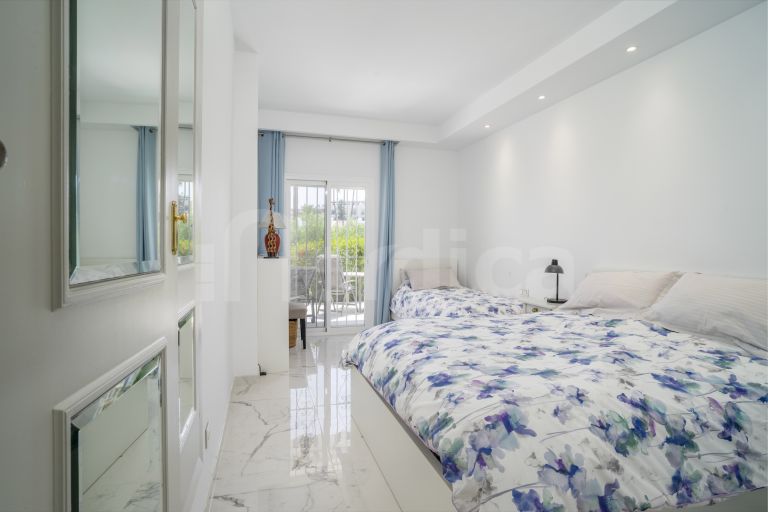 Ground Floor Apartment for sale in Los Dragos