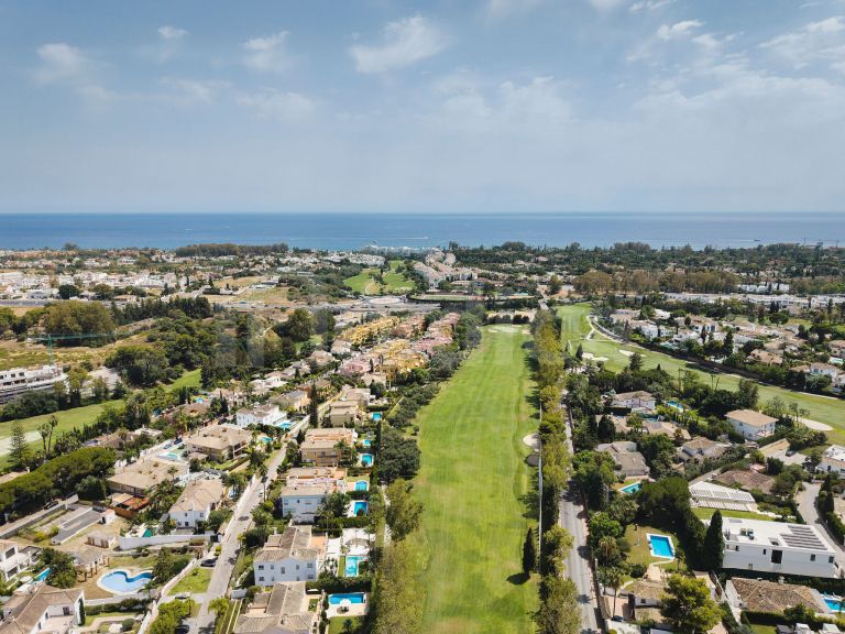 Villa for sale in Guadalmina Alta