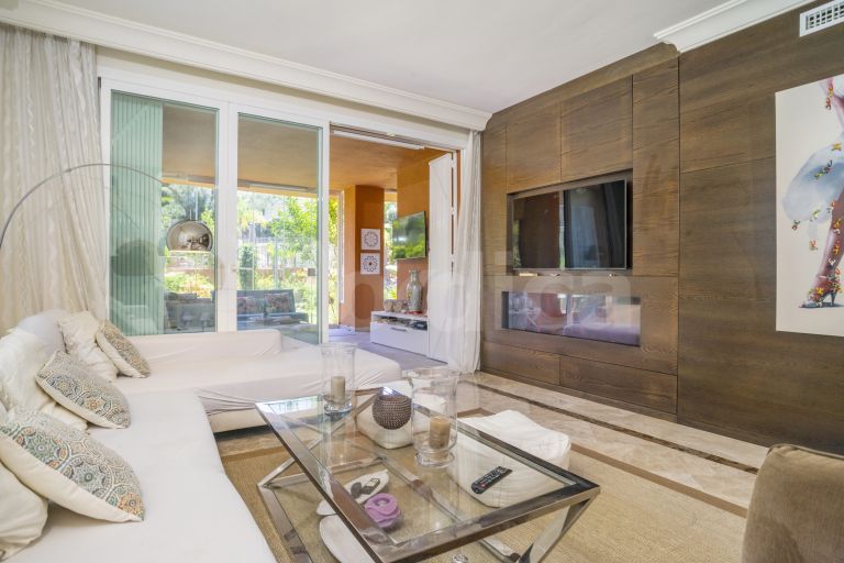 Ground Floor Apartment for sale in Alminar de Marbella