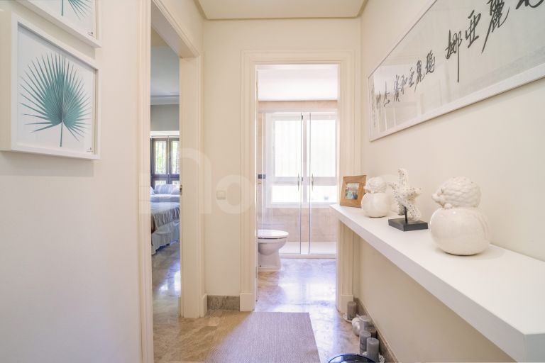 Ground Floor Apartment for sale in Alminar de Marbella