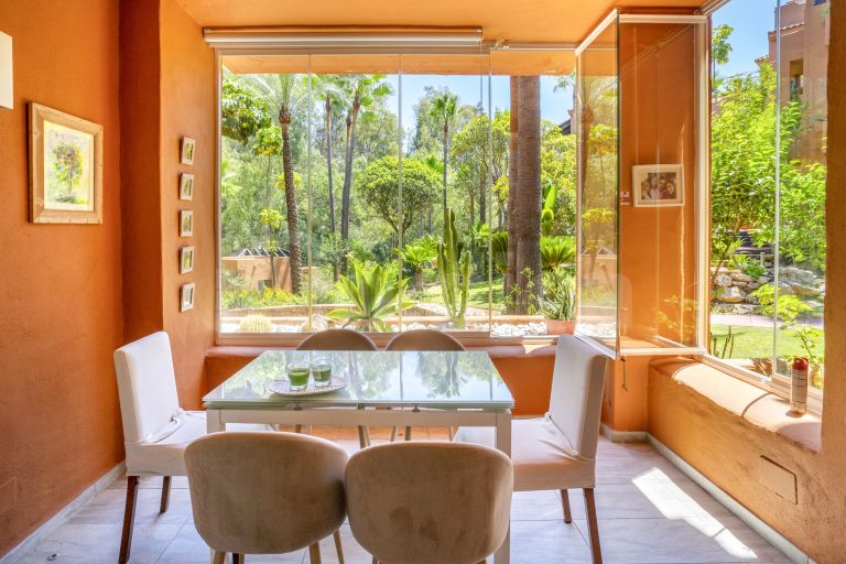 Ground Floor Apartment for sale in Alminar de Marbella