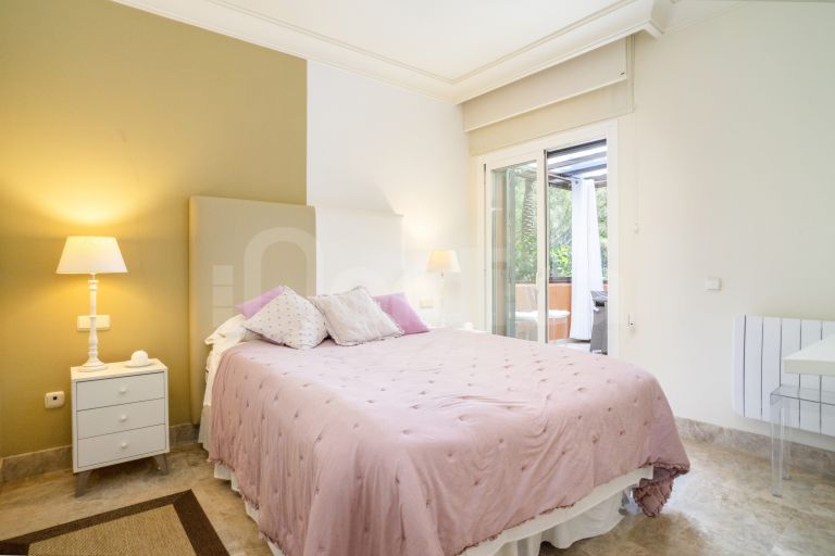 Ground Floor Apartment for sale in Alminar de Marbella