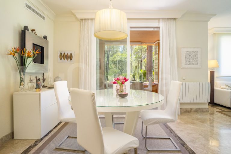 Ground Floor Apartment for sale in Alminar de Marbella