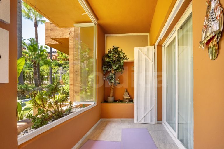 Ground Floor Apartment for sale in Alminar de Marbella