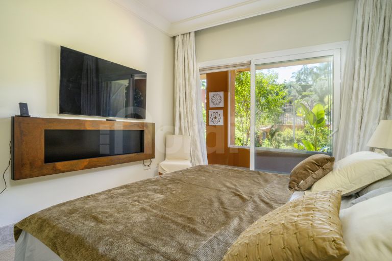 Ground Floor Apartment for sale in Alminar de Marbella