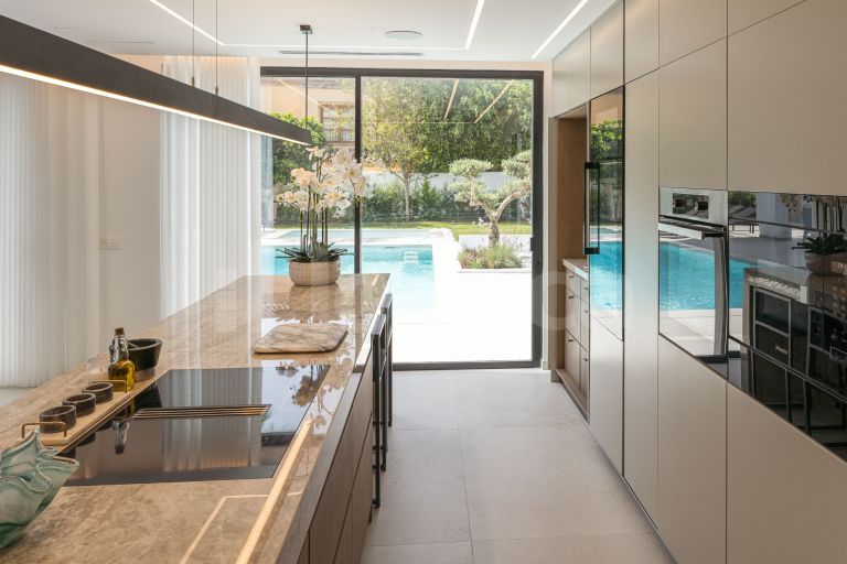 Villa till salu i Nueva Andalucia