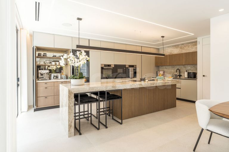 Villa till salu i Nueva Andalucia