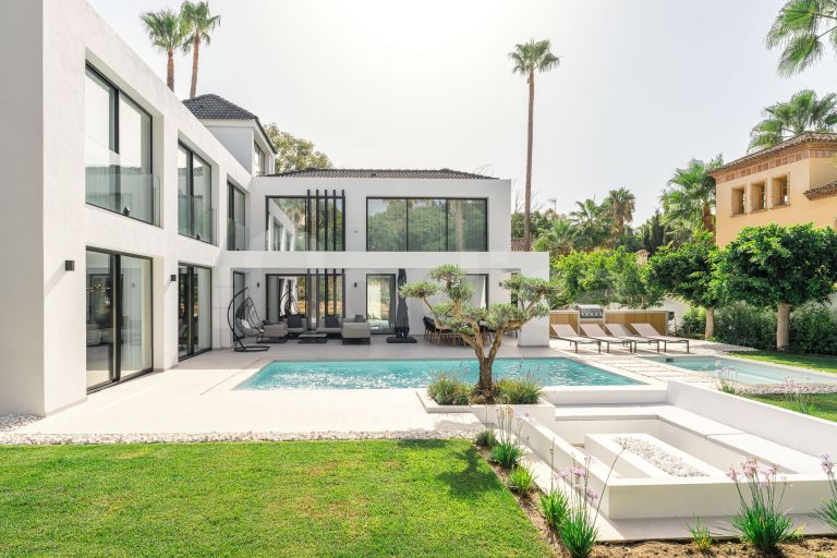 Villa till salu i Nueva Andalucia