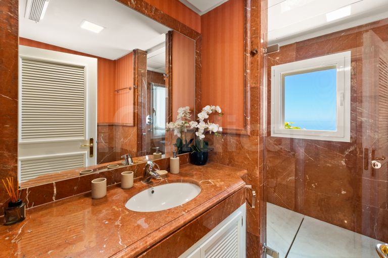 Villa zu verkaufen in Los Altos de los Monteros