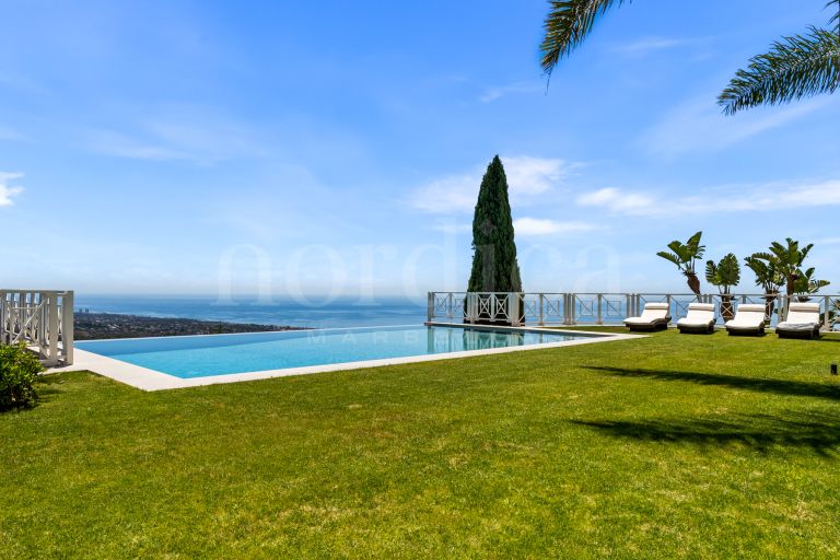 Villa zu verkaufen in Los Altos de los Monteros