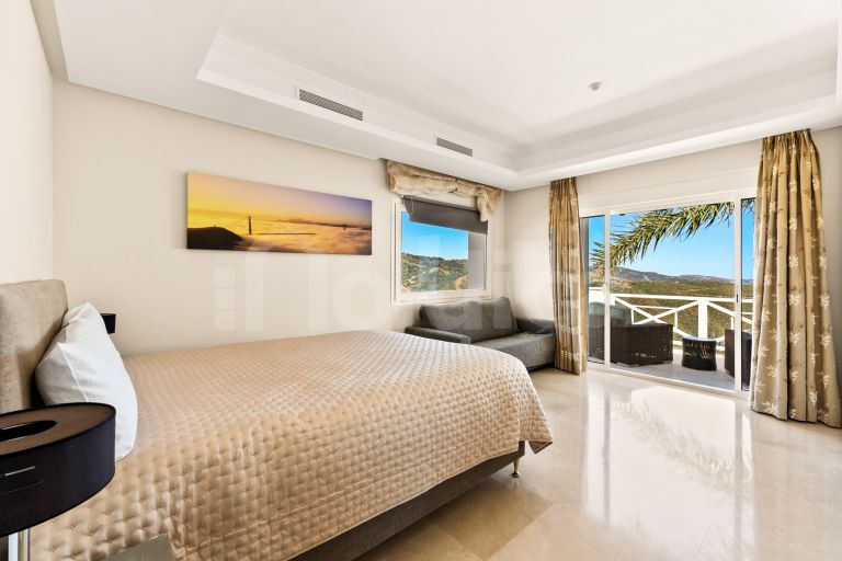 Villa zu verkaufen in Los Altos de los Monteros