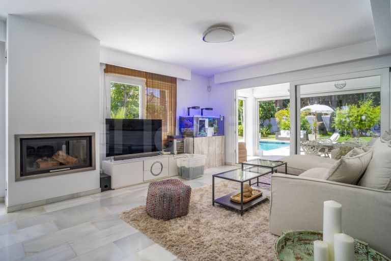 Villa till salu i Los Naranjos Hill Club