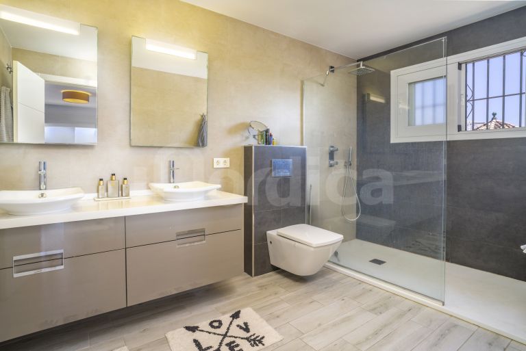 Villa till salu i Los Naranjos Hill Club