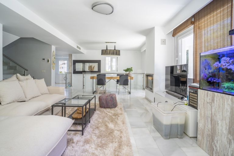 Villa till salu i Los Naranjos Hill Club